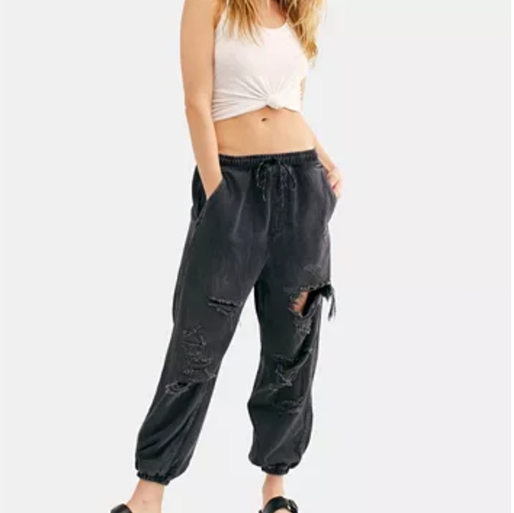 Free People Sloane Destructed Joggers Soft Black